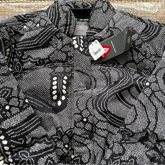 NEW Free People Bunny Slope Printed Puffer Jacket In Midnight Combo - Picture 12 of 16